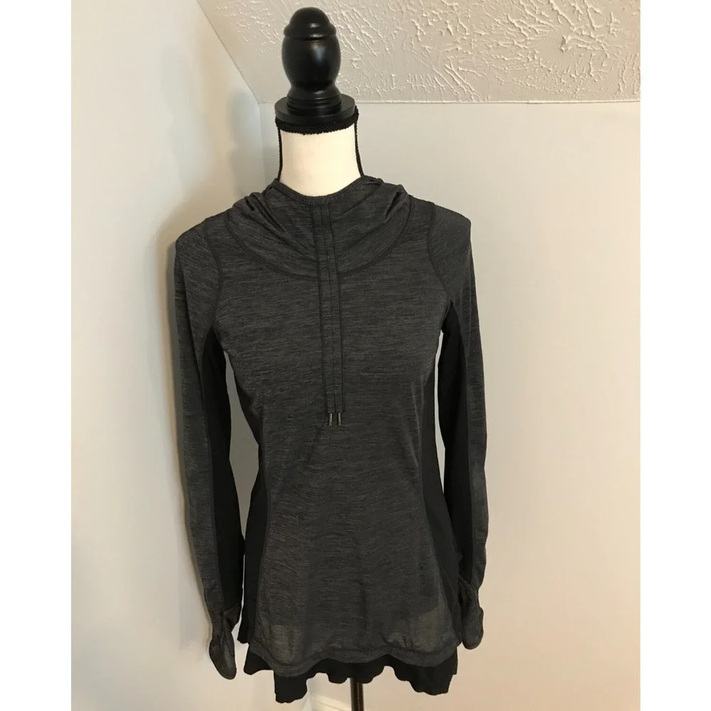 Lululemon Run in the Sun Hoodie 6 Black UPF Pullover Thumbholes